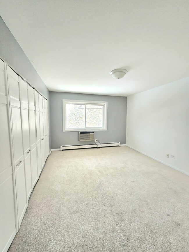 Building Photo - 2226 S Goebbert Rd