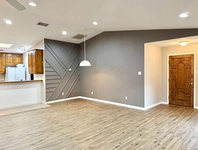 Foto del edificio - 305 E Mescalero Rd