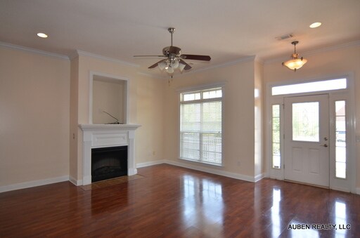 Building Photo - 2425 River Birch Dr