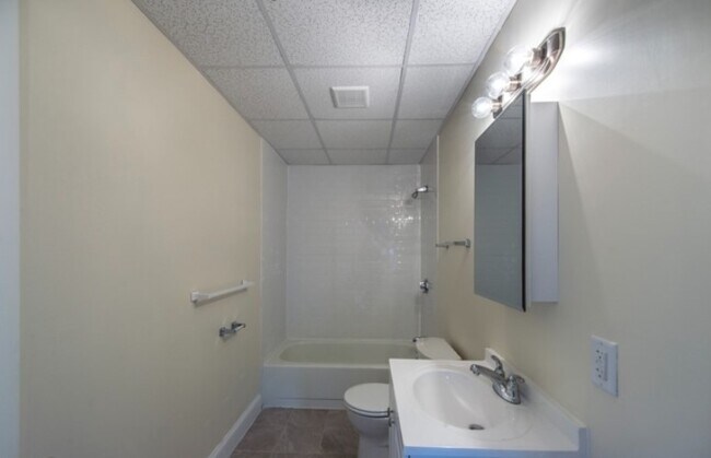 Foto del edificio - 1126 Boylston St