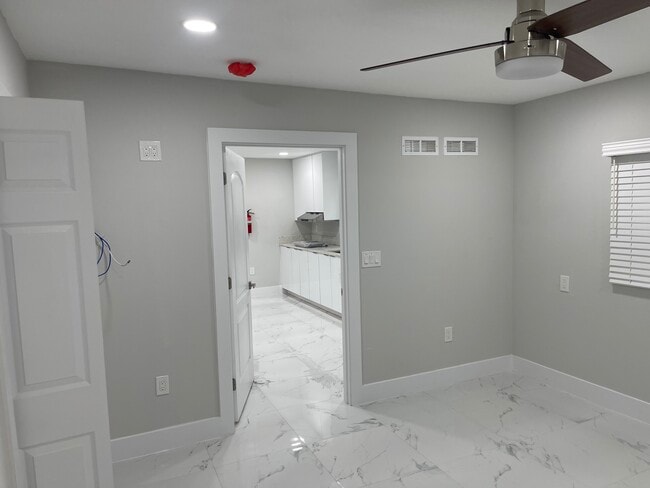 Building Photo - 3017 W Abdella St