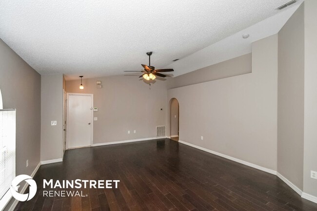 Foto del edificio - 7336 Lawn Tennis Ln