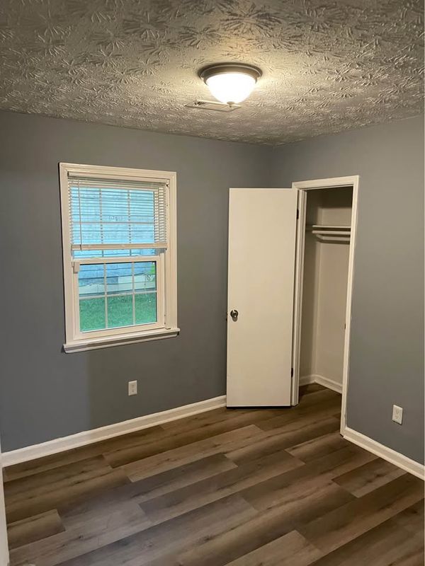 Foto del edificio - 6356 Steepleridge Ct