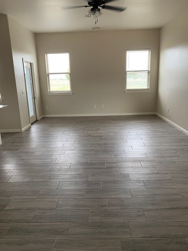 Foto del edificio - 3 bed, 2.5 bath home in the Enclave