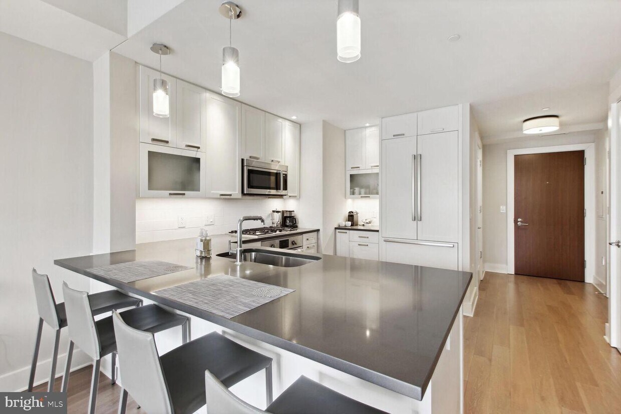 Foto principal - 4960 Fairmont Ave