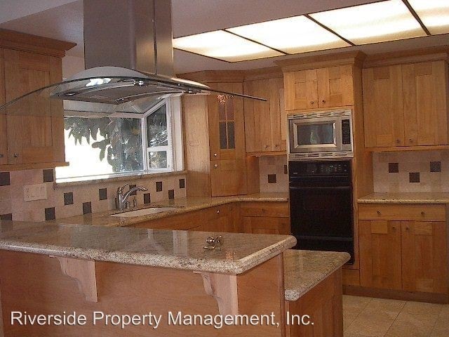 Building Photo - 15747 Rancho Viejo Dr