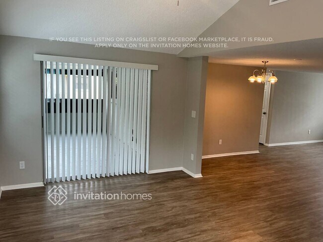 Foto del edificio - 16033 Villa Dr