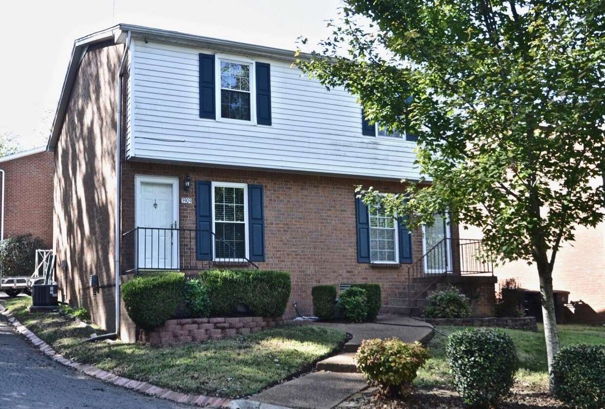 3909 Westlawn Pl, Nashville, TN 37209 House Rental in Nashville, TN