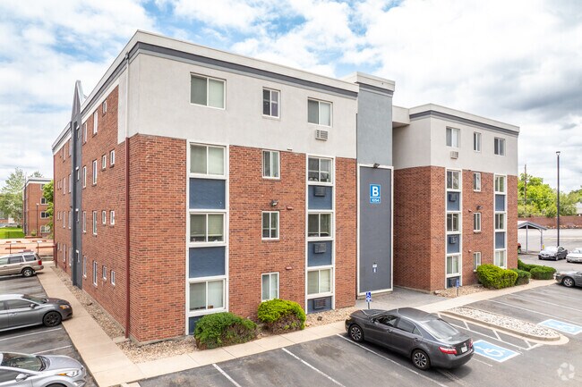 Glendale offers numerous multifamily housing options with nearby access to shops and parks.