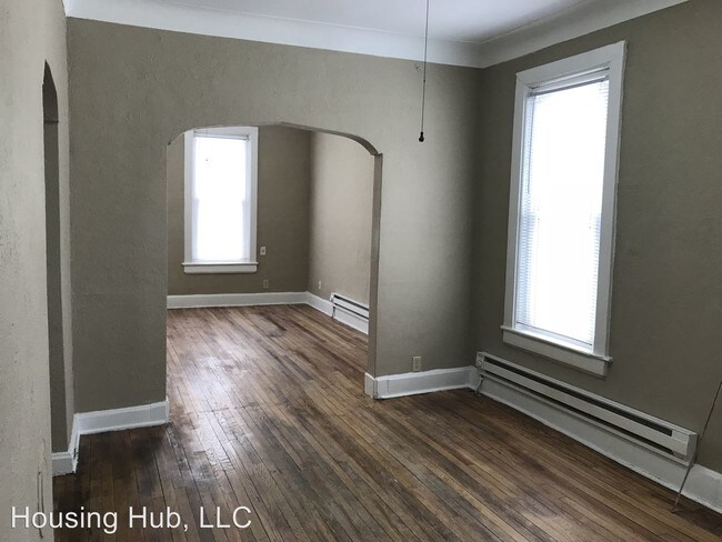 Building Photo - 539 Minnehaha Ave E