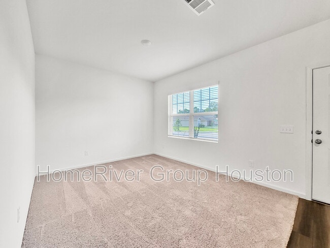 Building Photo - 3602 Bishop Ter Dr