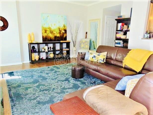 Foto del edificio - 12358 Swan Wings Pl