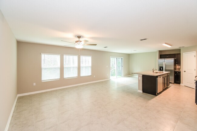 Foto del edificio - 9136 Udell Ln