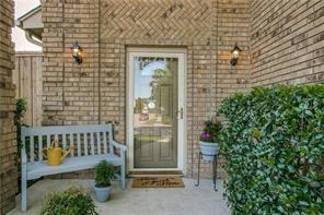 Foto del edificio - 544 Lake Forest Dr