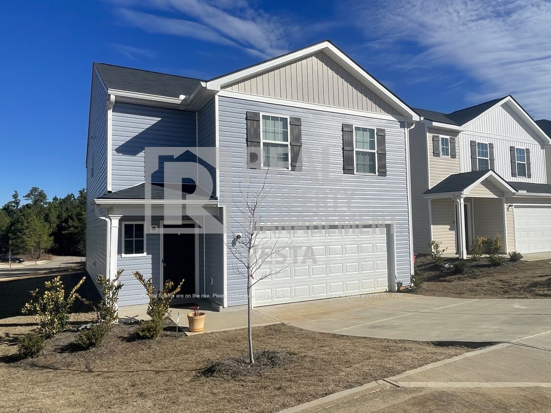 Primary Photo - Four Bedroom Home in Highland Plantation C...