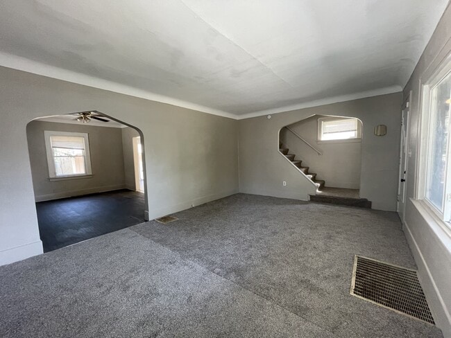 Building Photo - 4208 Asbury Dr