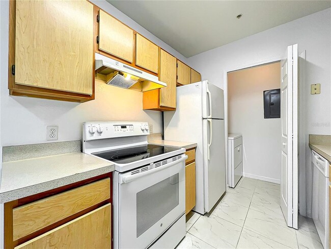 Building Photo - 6524 Swissco Dr