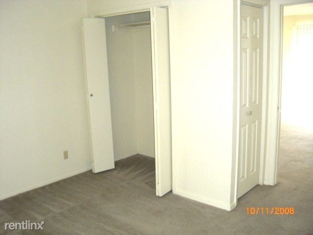Building Photo - 13330 Emily Rd