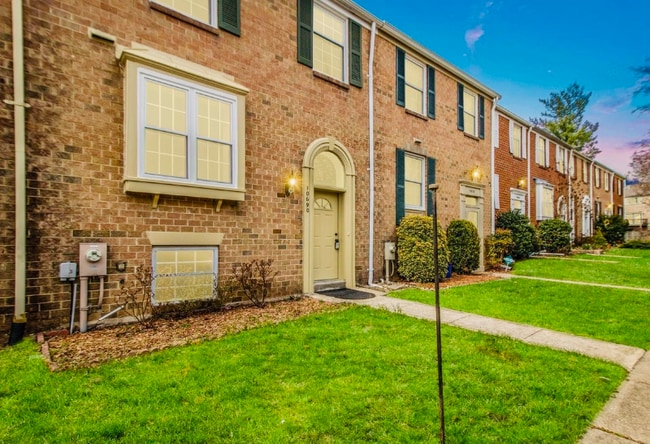 Photo - 10690 High Beam Ct (Columbia, MD) Townhome