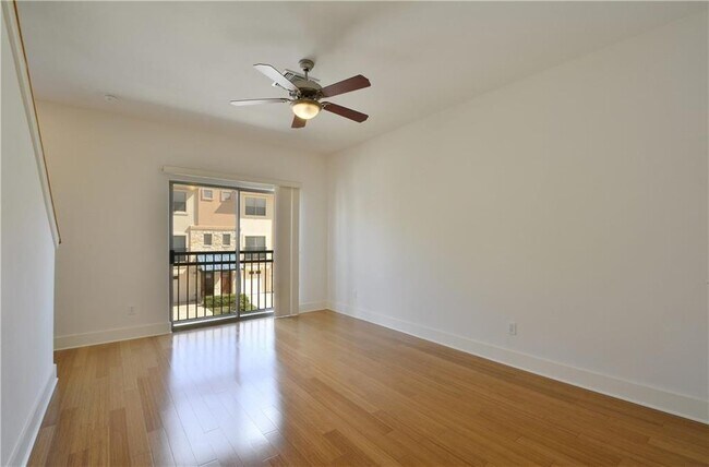 Foto del edificio - 13420 Lyndhurst St