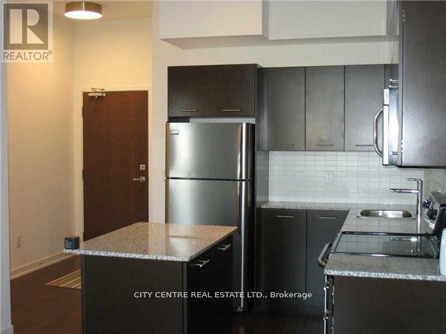 Photo du bâtiment - 365 Prince of Wales Dr