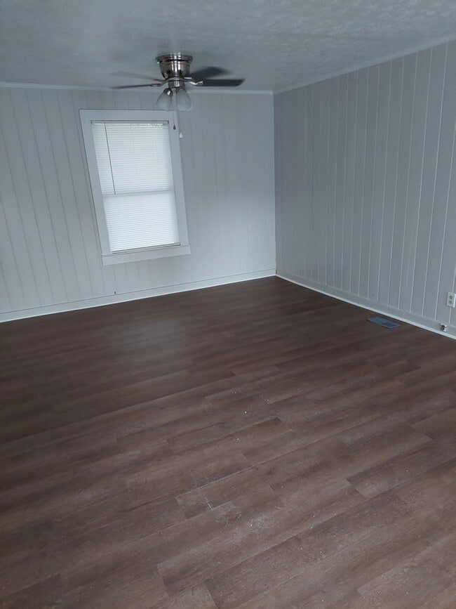Building Photo - 5045 Tillie Ln