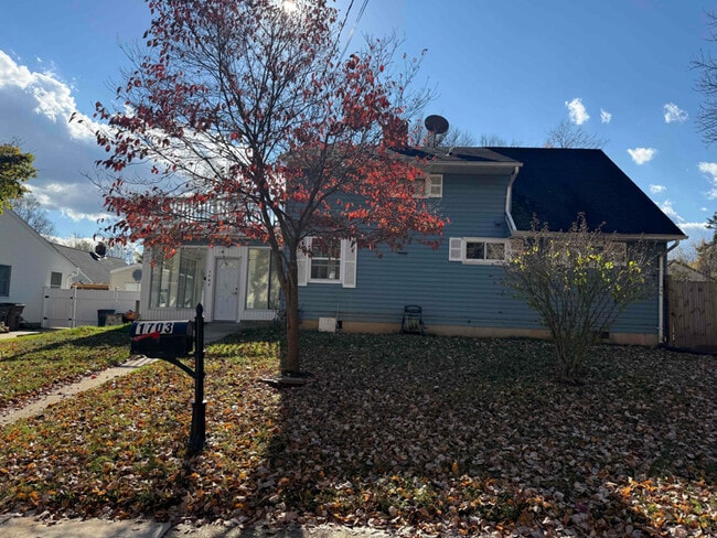 Photo - 1703 McAuliffe Dr House
