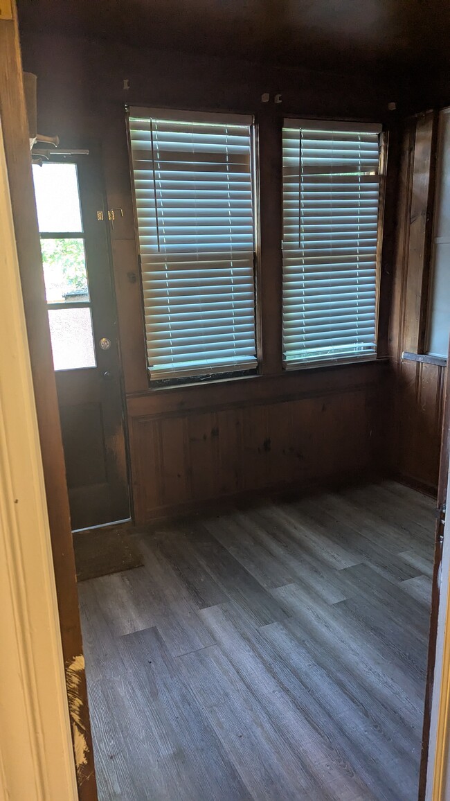 CURENT UNIT BEING RENTED - Little Italy Student Housing Apartments