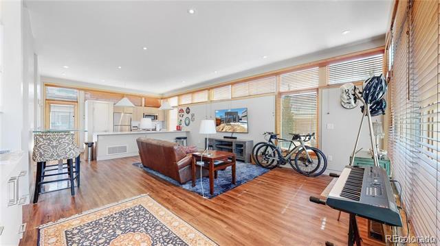 Building Photo - 1636 Osceola St