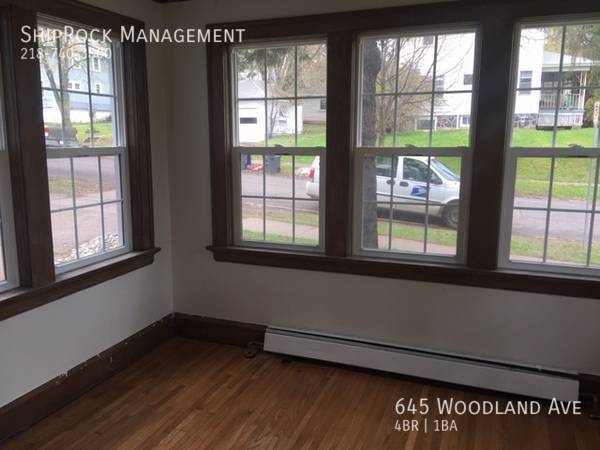 Foto del edificio - 645 Woodland Ave