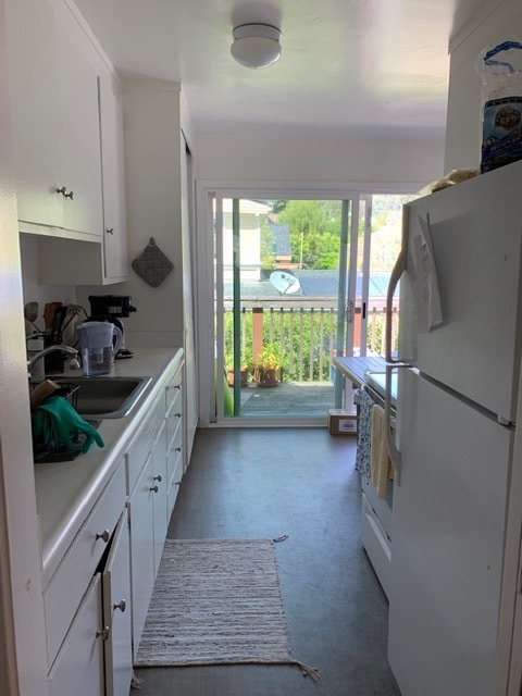 kitchen upstairs - 2619 Etna St
