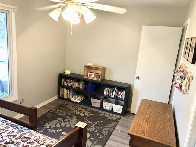 Foto del edificio - 3629 S Kingsbury Ave