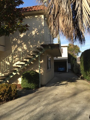 5-Plex - 1116 Capuchino Ave