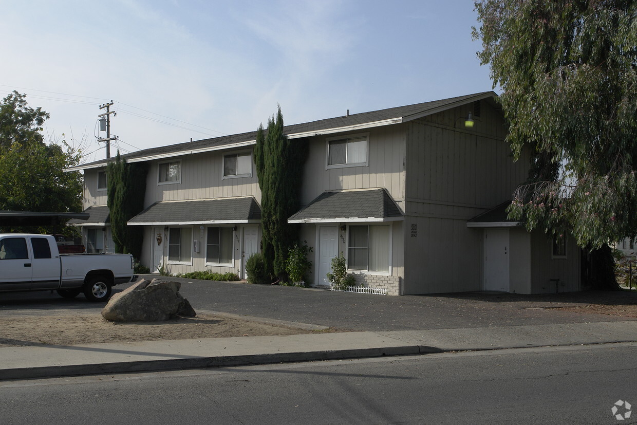 2036-2042 Olive Ave, Atwater, CA 95301 - Apartments in Atwater, CA ...