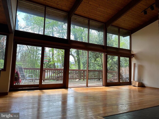 Foto del edificio - 6022 Munson Hill Rd