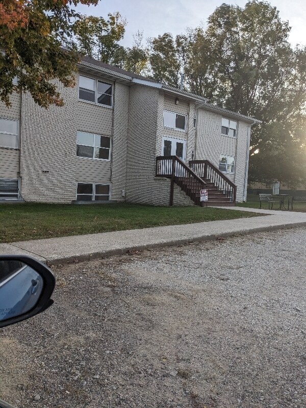 Foto del edificio - 502 W Market St