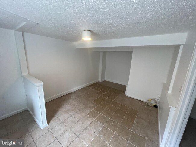 Building Photo - 3301 GUILFORD Ave
