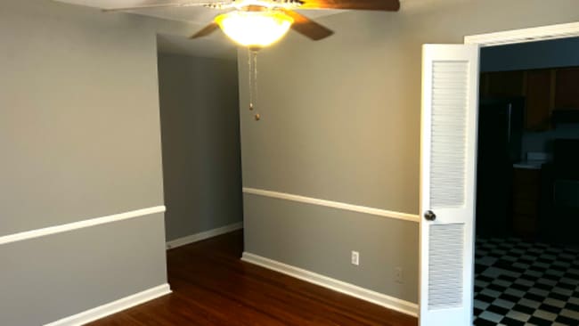 Photo - 2549 Glenmary Ave Apartment