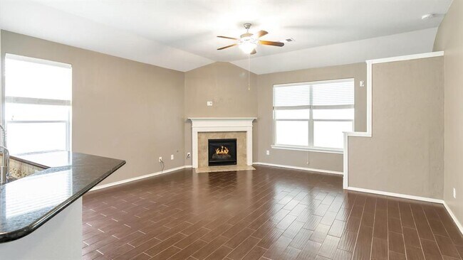 Building Photo - 25026 Lakecrest Manor Dr