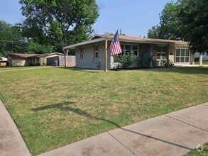 Building Photo - 4408 Bonnie Dr