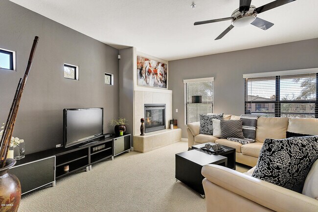 Foto del edificio - 21320 N 56th St