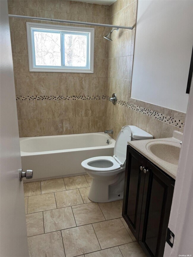 Foto del edificio - 48 Wilson Ave