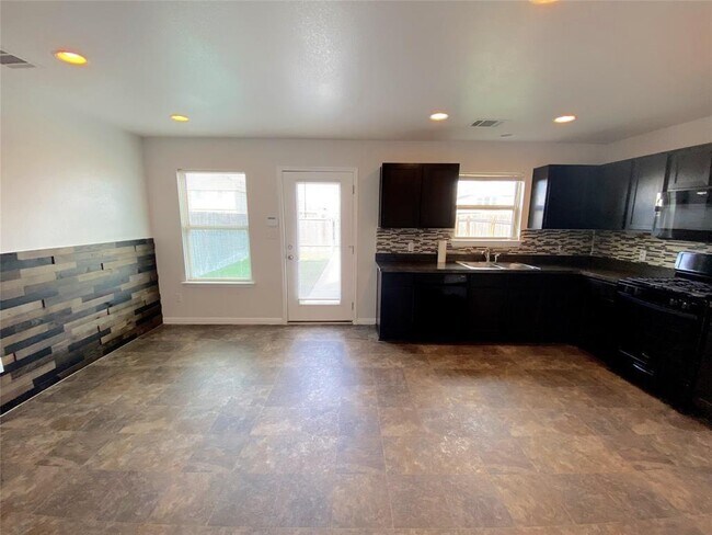 Building Photo - 4512 Truth Wy