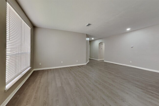 Foto del edificio - 4926 Linden Pl