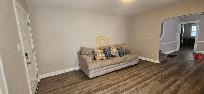 Photo - 901-903 Dequincey Apartment