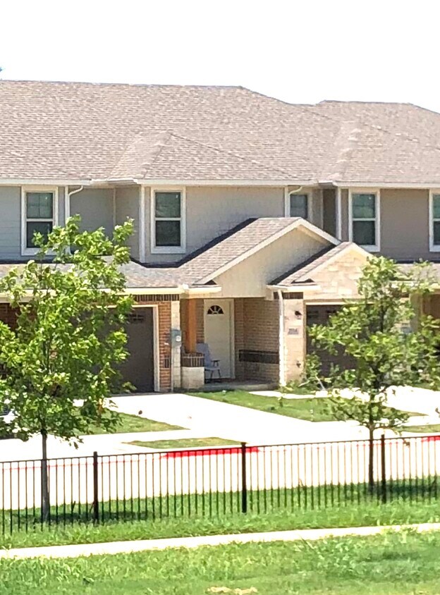 Foto principal - 3542 Milan St