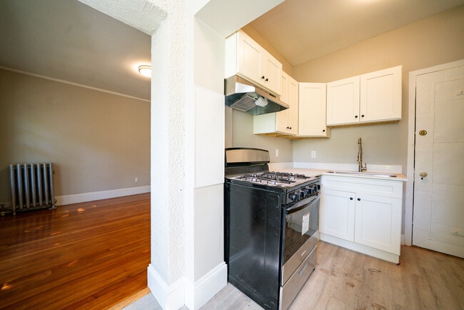 Building Photo - 19-21 Agassiz St