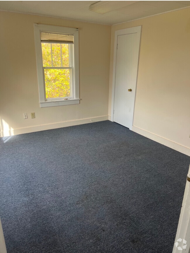 Loft Apartments For Rent in Pownal, VT 2 Rentals