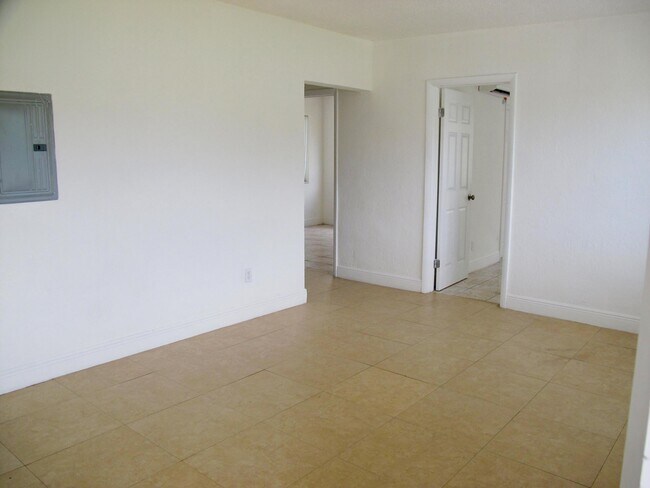 Foto del edificio - 340 NW 6th St