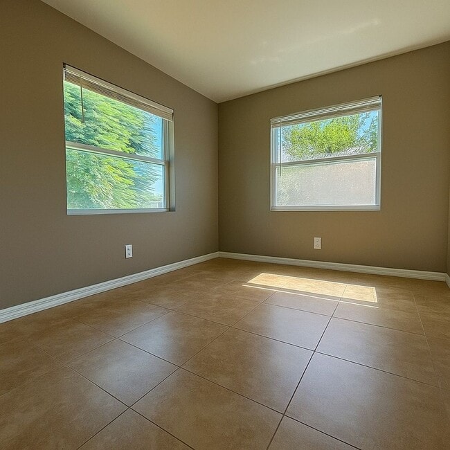 Building Photo - 5440/5444 Eleventh Ave